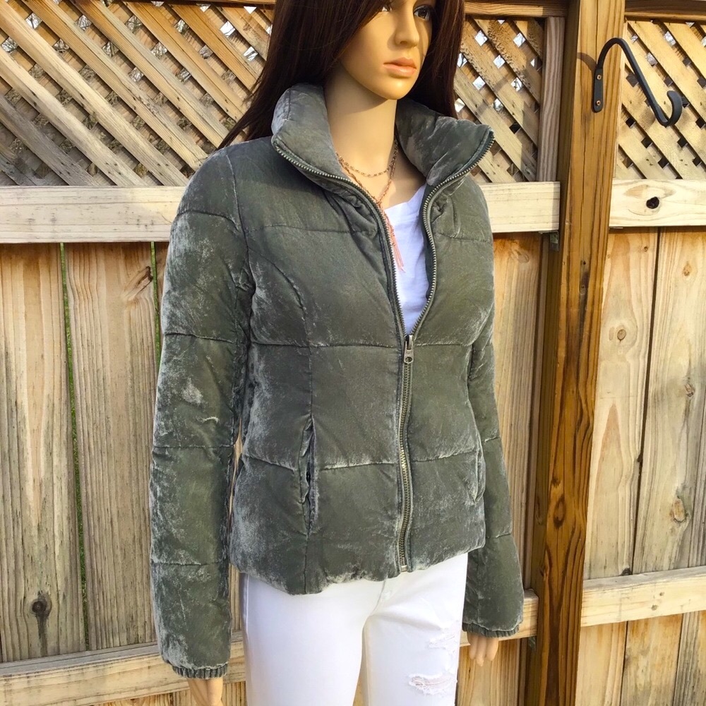 ABERCROMBIE & FITCH WIND RESISTANT VELVET PUFFER COAT - LIKE NEW-S,XS - Picture 10 of 11
